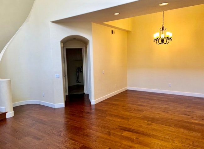 Building Photo - 4516 Da Vinci St