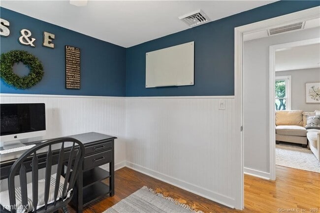 Building Photo - 3 br, 2 bath House - 35 Forest Rd
