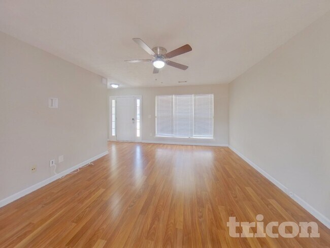 Building Photo - 114 Prescott Ct