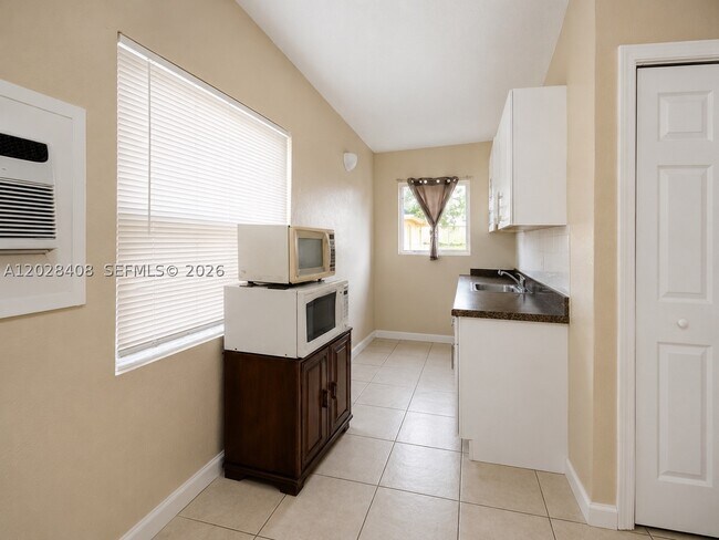 Foto del edificio - 520 SW 6th St