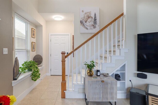 Foto del edificio - 5317 Gooding Dr
