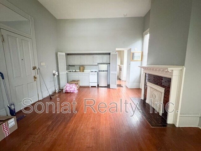 Foto del edificio - 3707 Camp St