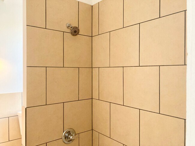 Foto del edificio - 1944 Cecil B. Moore Ave