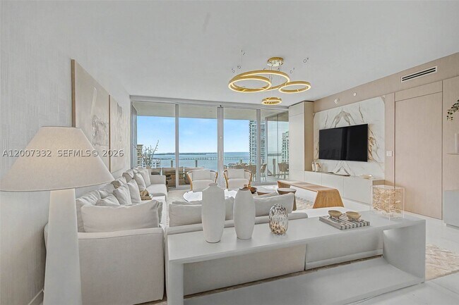 Building Photo - 300 Biscayne Blvd