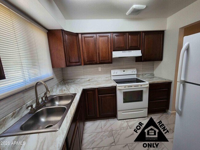 Foto del edificio - 7132 W Wolf St