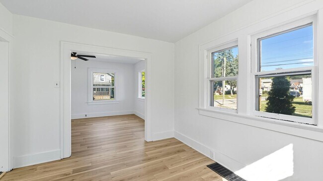 Foto del edificio - NEW LISTING! 2 Bedroom home!