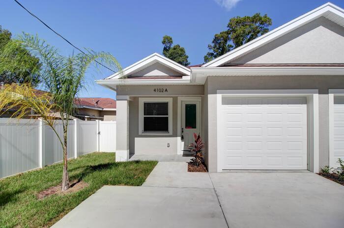 Primary Photo - 4102 N Thatcher Ave