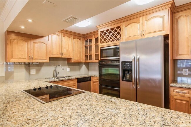 Building Photo - 3800 N Hills Dr