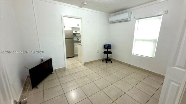 Foto del edificio - 616 SW 8th St