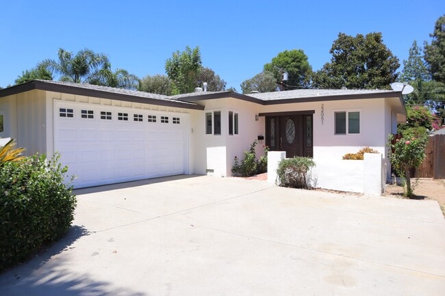 Building Photo - 22051 San Miguel St