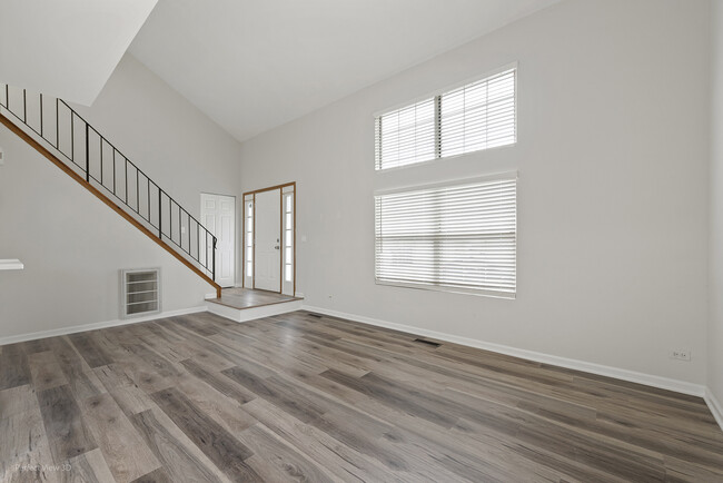 Foto del edificio - 231 Ivy Ct