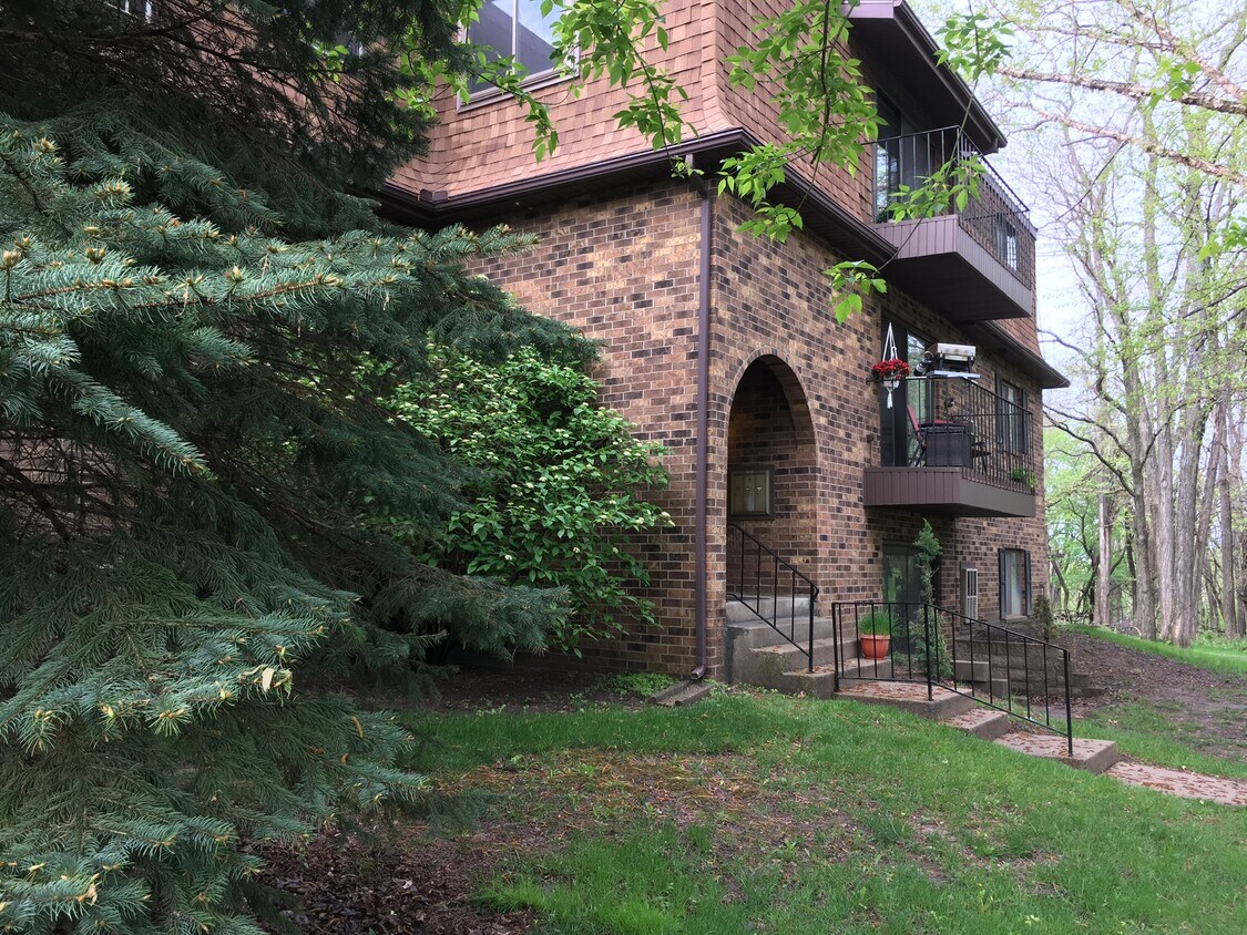 Main e - 1015 Woodland Heights Ct SE