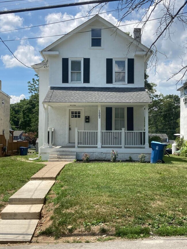 Foto del edificio - Newly Renovated - 4 Bed / 1.5 Bath Home - Lower Gwynedd Township