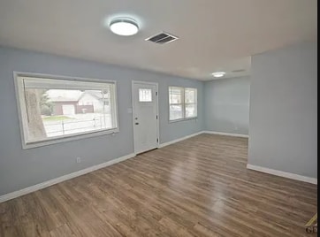 Building Photo - 1800 Esther Dr