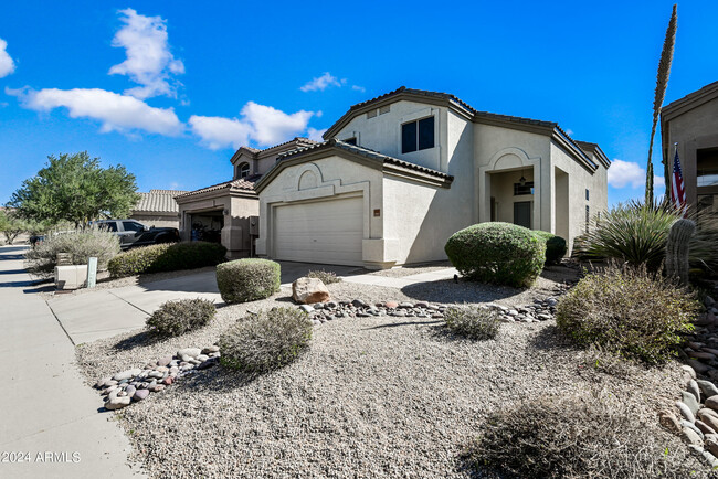 Building Photo - 4319 E Smokehouse Trail