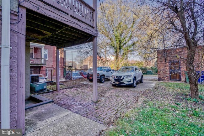 Foto del edificio - 1317 Eutaw Pl