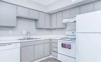 Building Photo - Grand at Westchase