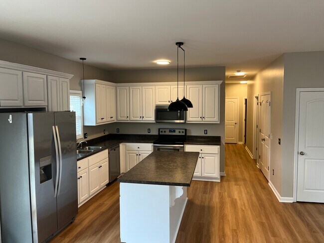 Foto del edificio - 104 Hooks Glenn Dr