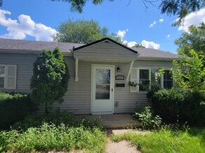 Building Photo - 202 S Hammes Ave
