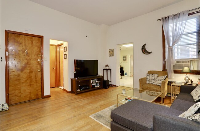 Foto del edificio - 816 Bloomfield St