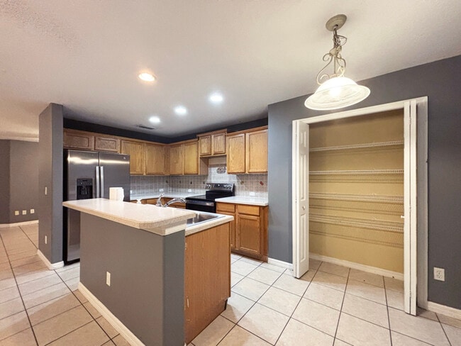 Foto del edificio - 13105 Lexington Summit St