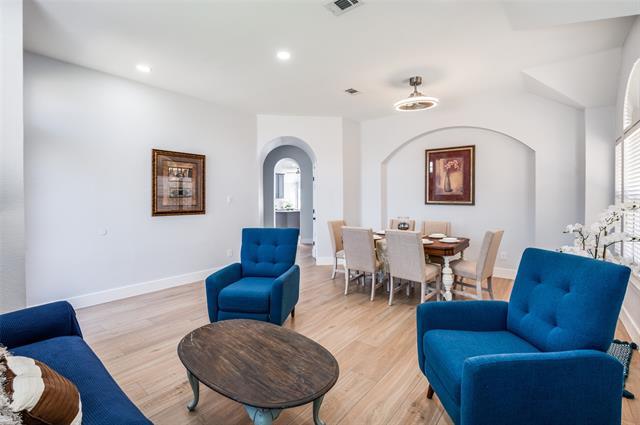 Foto del edificio - 5017 Highlands Dr