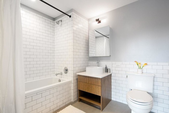 Foto del edificio - 774 Grand St