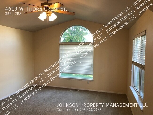 Foto del edificio - 4619 W Thorn Creek St