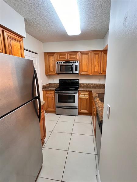 Building Photo - 1281 SW 46th Ave