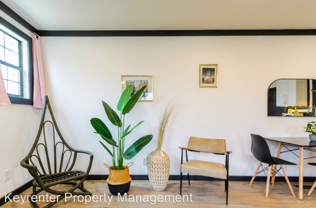 Building Photo - 2 br, 1 bath House - 312 W Queens St Unit B