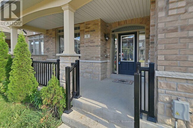 Building Photo - 9 Yellowknife Rd