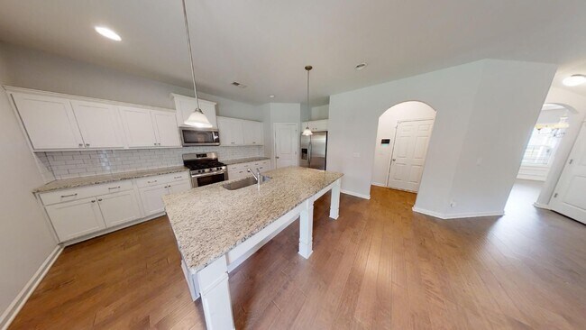 Foto del edificio - Spacious Home In West Richland