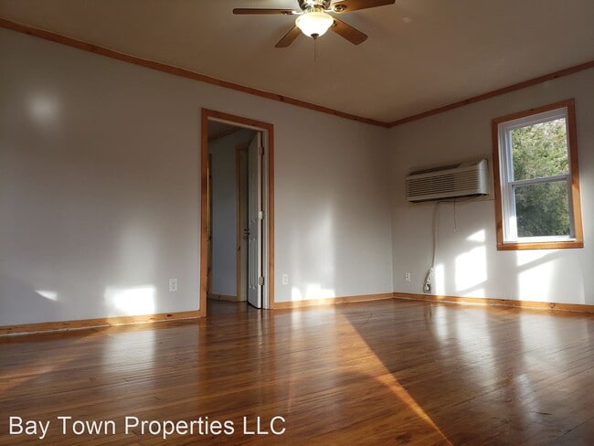 Building Photo - 2 br, 1 bath House - 2435 W Phelps