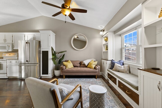 Foto del edificio - 7535 Churchwood Cir