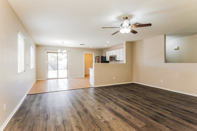 Foto del edificio - 6321 W Superior Ave