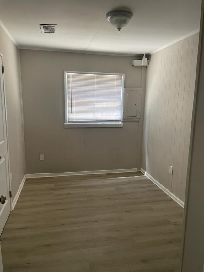 Foto del edificio - 901 Restbrook Ave
