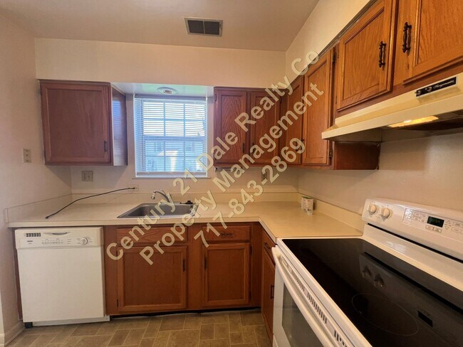Foto del edificio - 2 BR 1.5 bath Condo in Central York School District