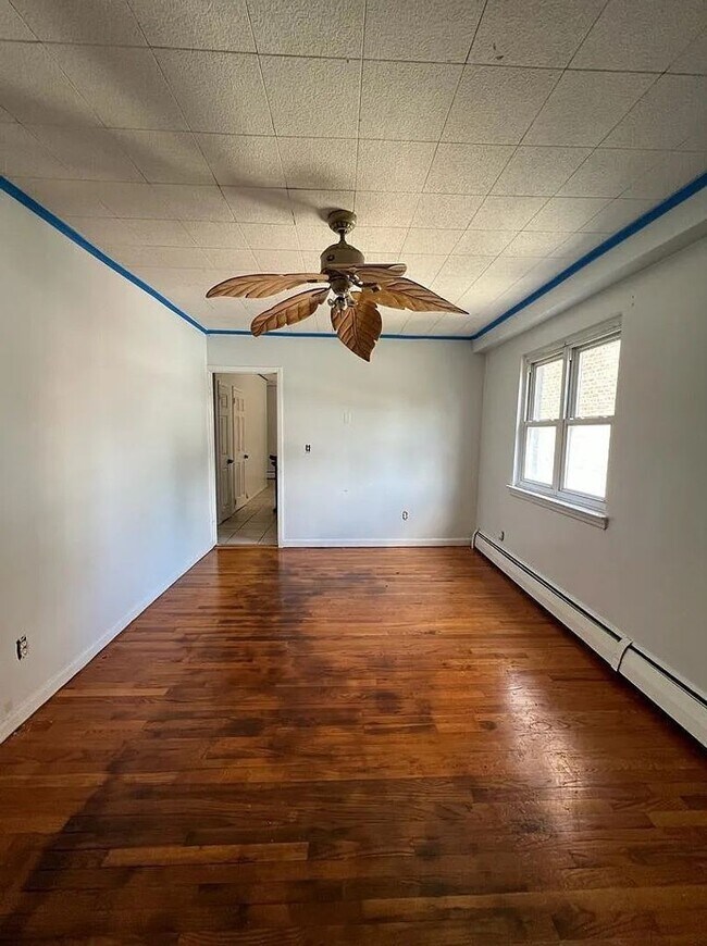 Building Photo - Beautiful 1 Bed 1 Bath Available