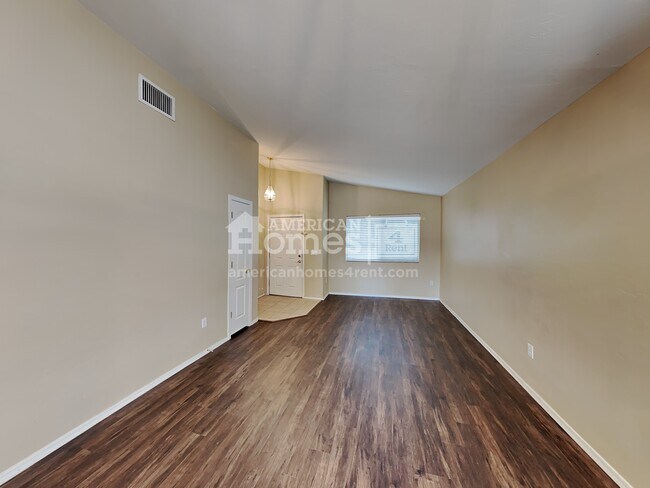 Foto del edificio - 6813 W Pebble Shore Court