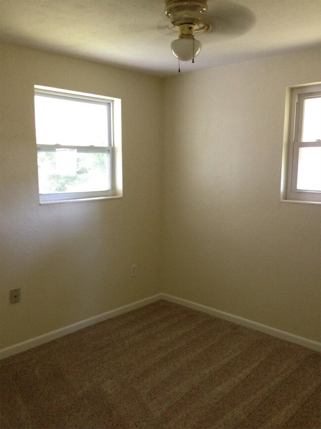 Foto del edificio - 2327 NE 18th Ave