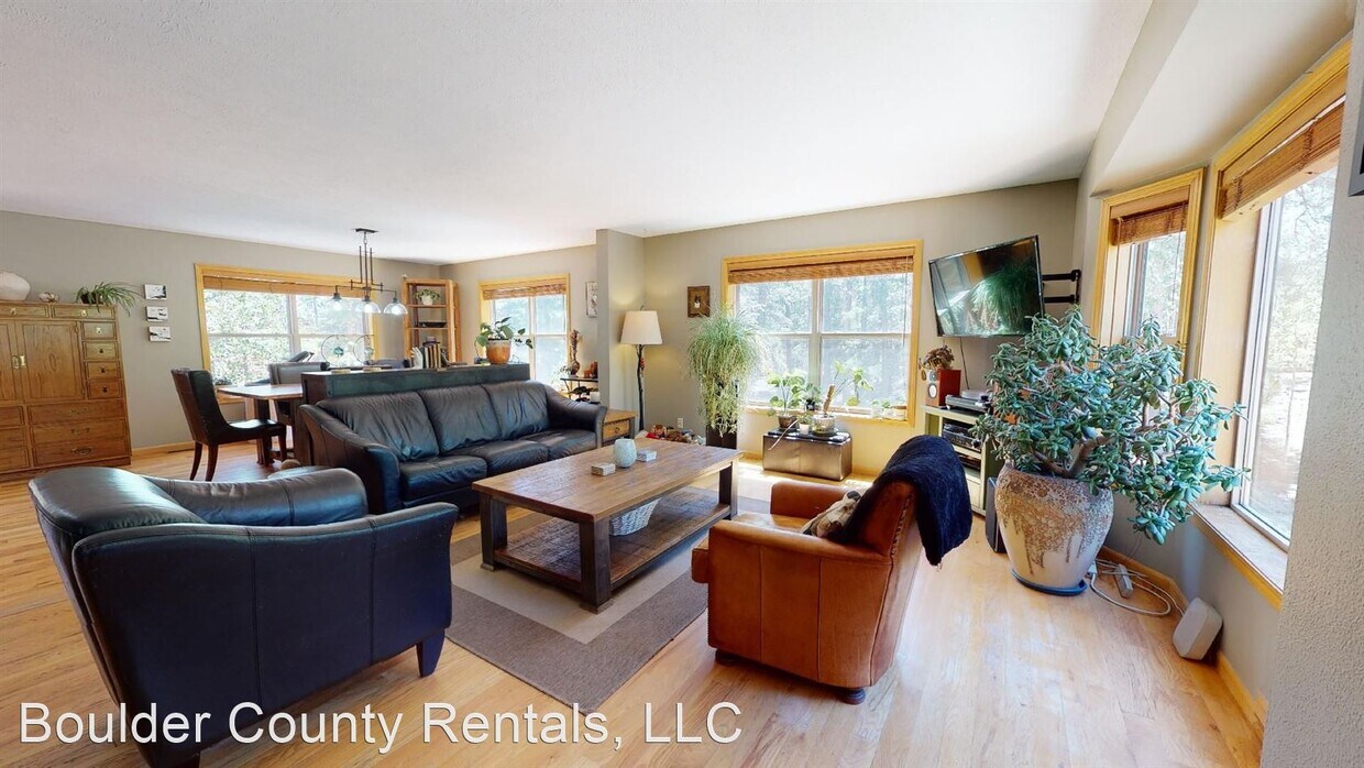 4 br, 2 bath House 10 Shoshoni Way House for Rent in Nederland, CO