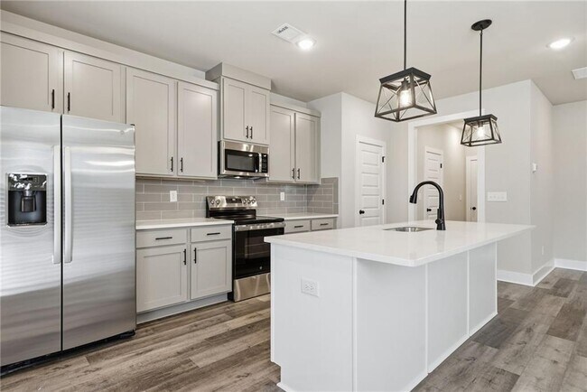 Foto del edificio - 5728 Urban Vlg Wy