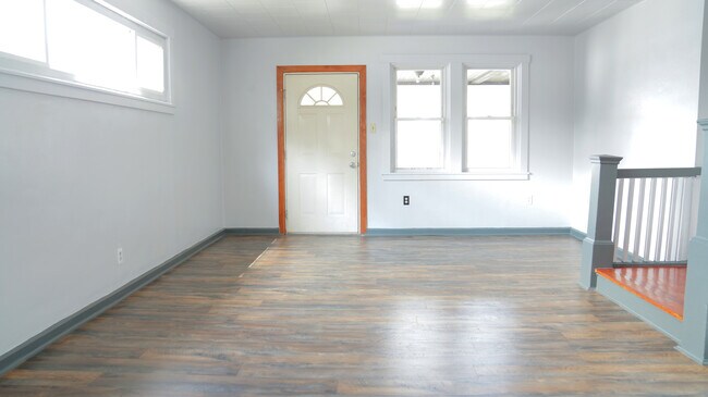 Foto del edificio - 3406 Beechwood Blvd