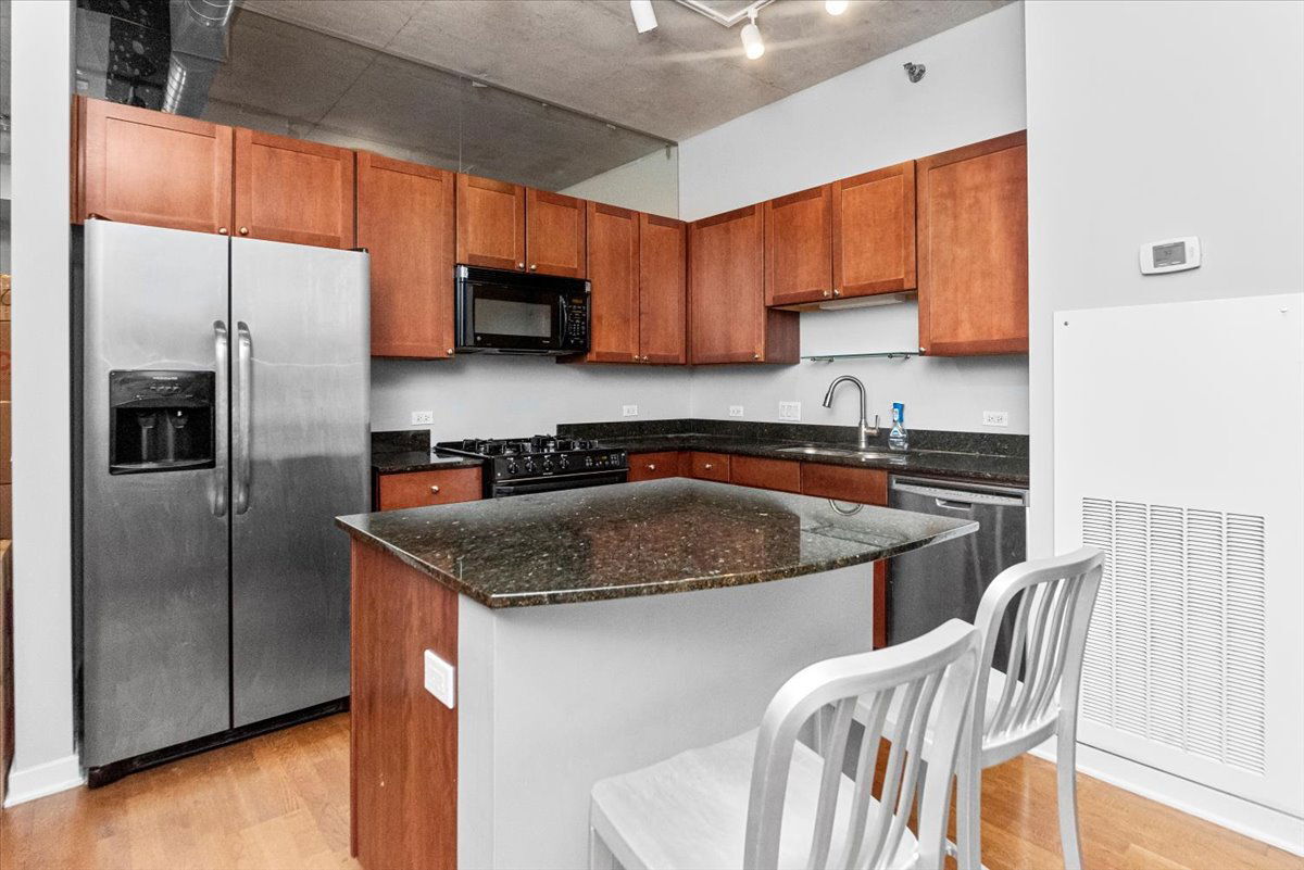 Photo - 720 North Larrabee Street Apt #1012, Chicago, IL 60654 - 2 BR 2 BA Condo