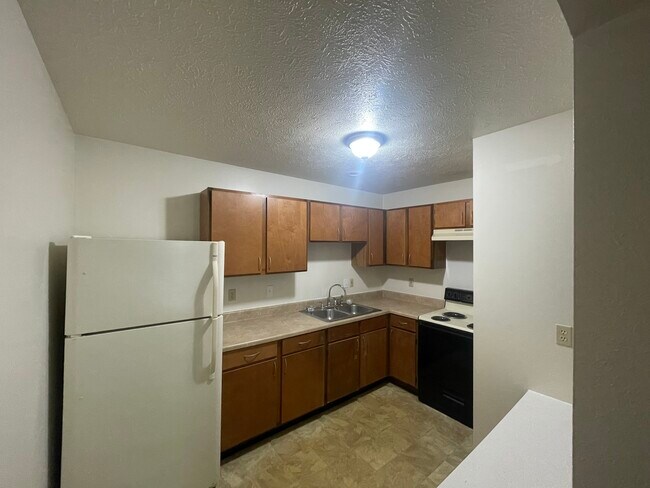 Foto del edificio - Golden Oak Village