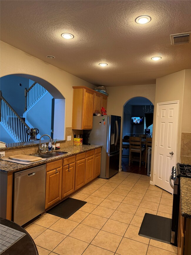 Building Photo - 2311 Diamond Springs Dr