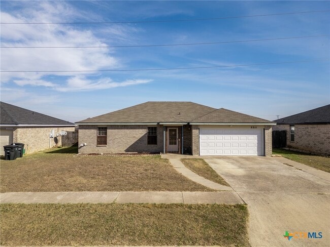 Building Photo - 3211 Tom Lockett Dr