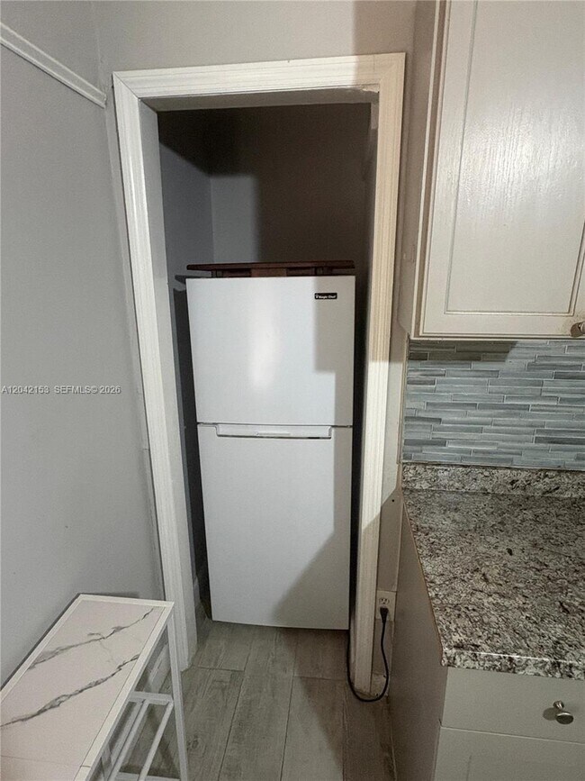 Foto del edificio - 6837 SW 39th Terrace
