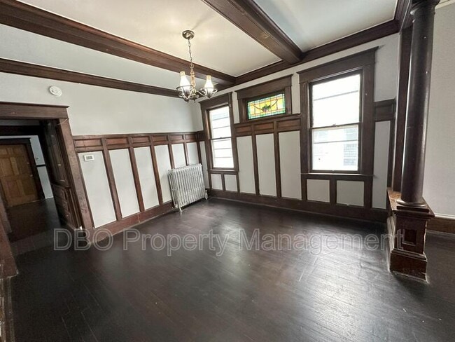 Building Photo - 825 Myrtle Ave