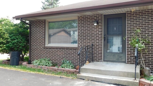 Building Photo - 4406 Crawford Dr